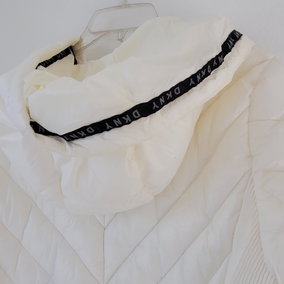 DKNY Puffy Jacket Size XL - Picture 5 of 8